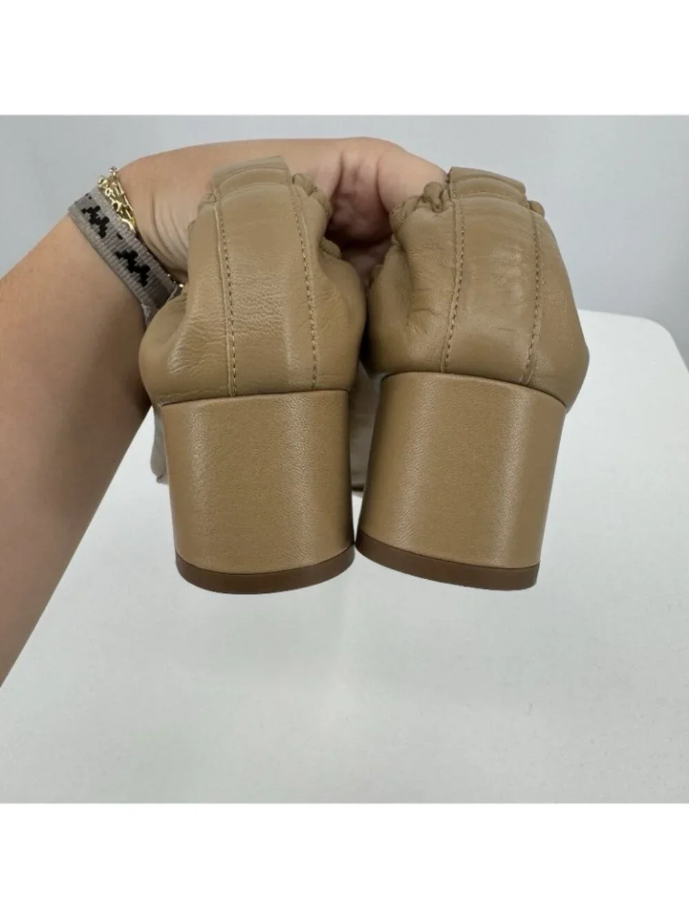 Everlane Italian Leather Day Heel Light Taupe 7.5 Women's Elastic Back Comfort